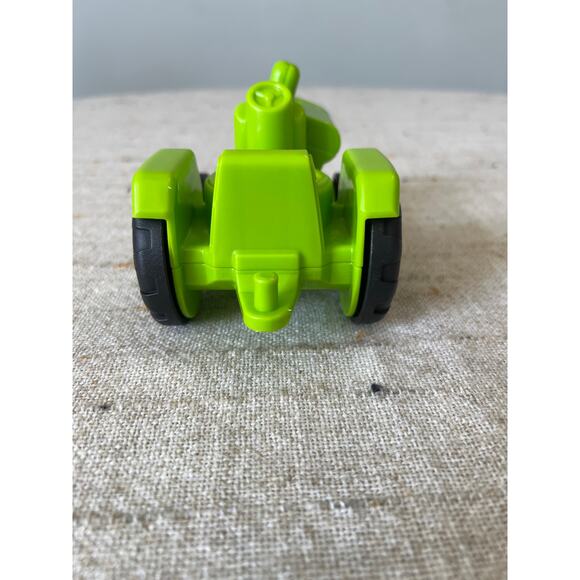 Fisher-Price Little People Helpful Harvester Tractor Farm Vehicle Figure Set - Picture 6 of 8